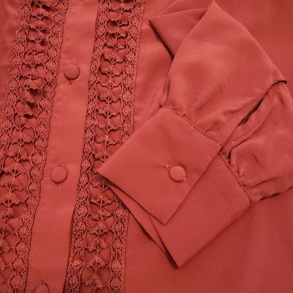 Dip of Darling Ruffle Button Up - Picture 2 of 3